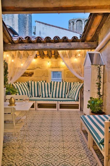 Appartement-Terrasse Centre Historique 于泽斯 外观 照片