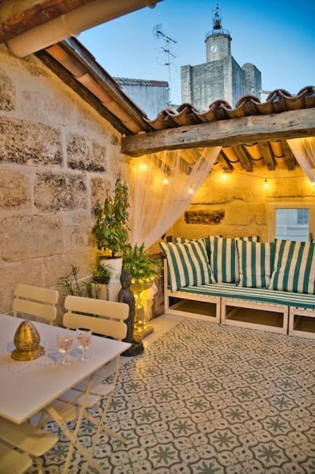 Appartement-Terrasse Centre Historique 于泽斯 外观 照片